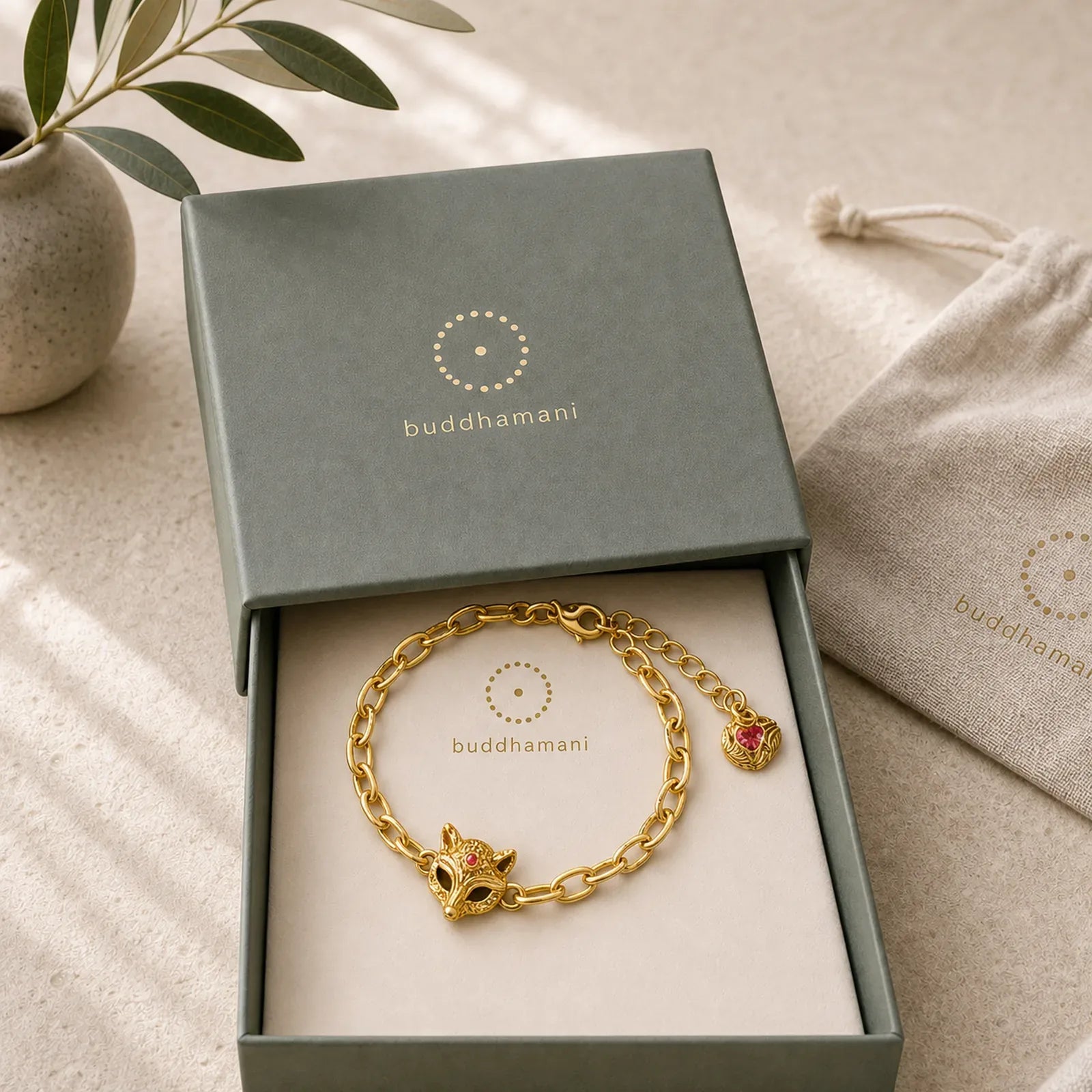 24k Gold Plated Brass Fox Design Heart Charm Chain Bracelet featuring Copper