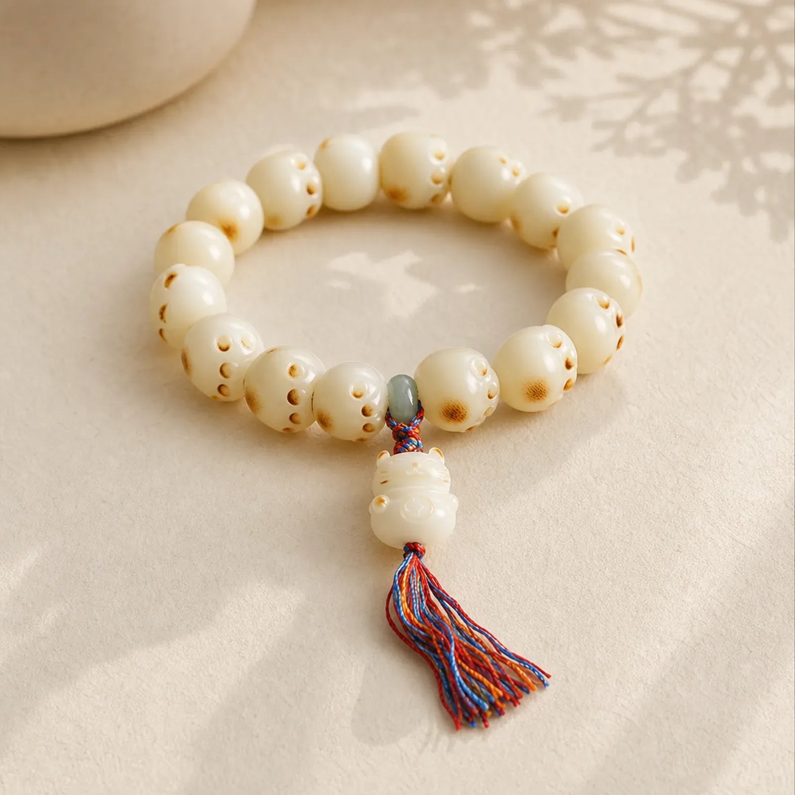 Cute Lucky Cat Bodhi Seed Cat Paw Harmony Bracelet featuring Bodhi Seed