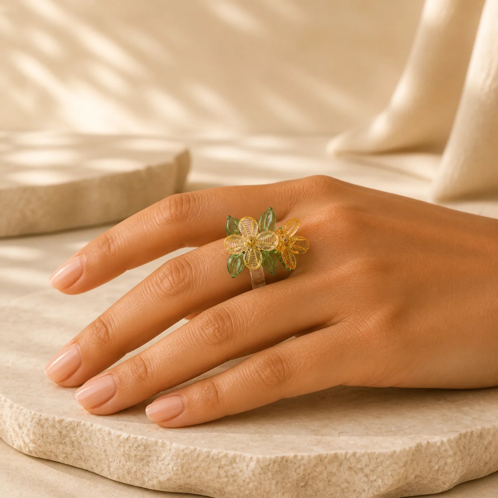 Liuli Osmanthus Flower Wisdom Ring featuring