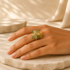 Liuli Osmanthus Flower Wisdom Ring featuring