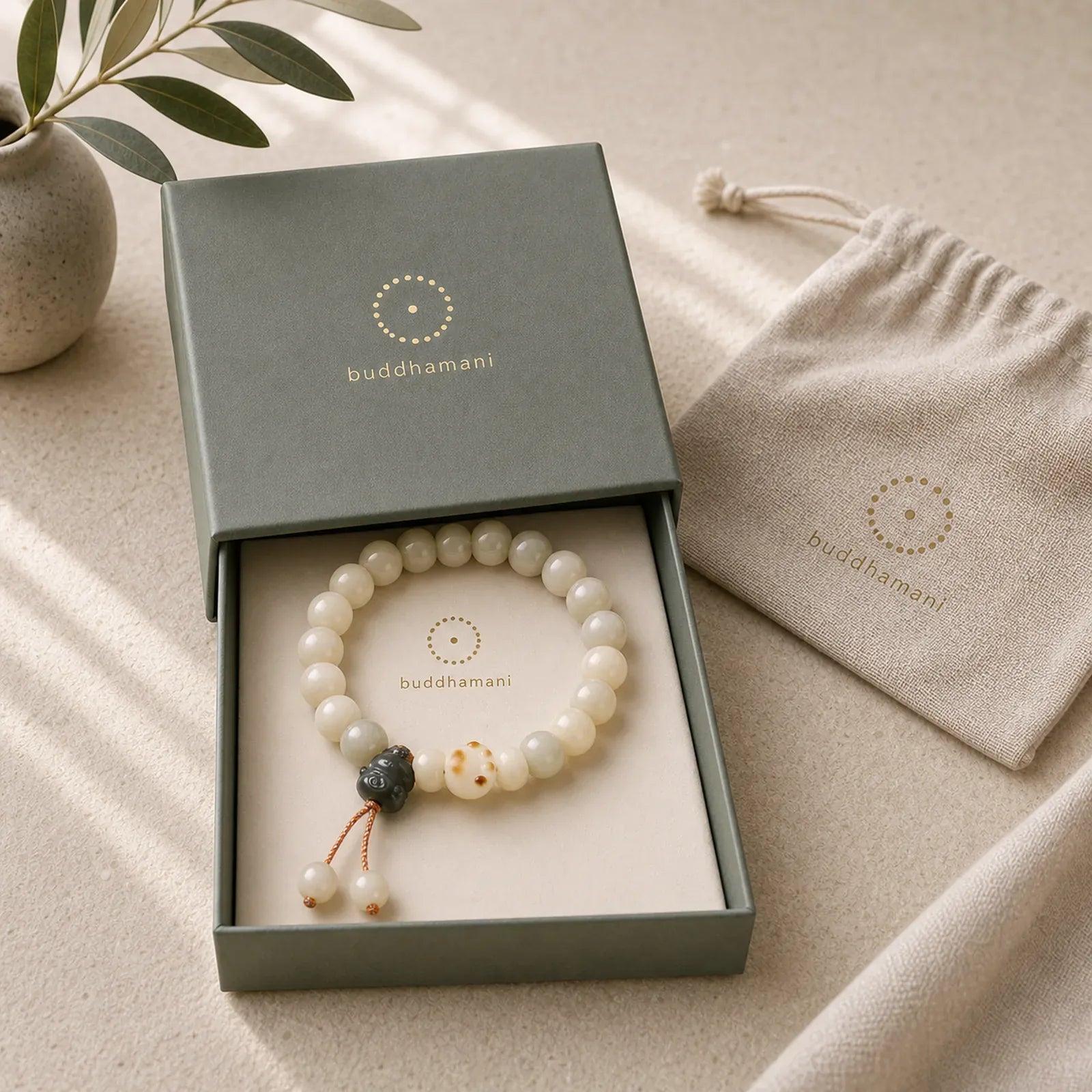 Lucky Cat Bodhi Seed Cat Paw Peace Bracelet featuring Bodhi Seed