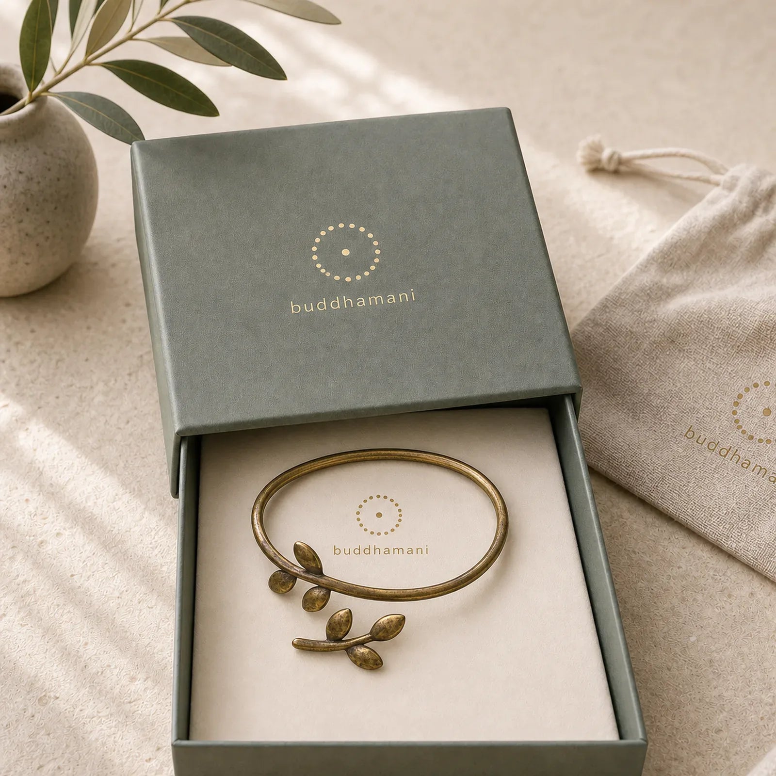 Lucky Clover Copper Brass Healing Bracelet Bangle featuring Copper
