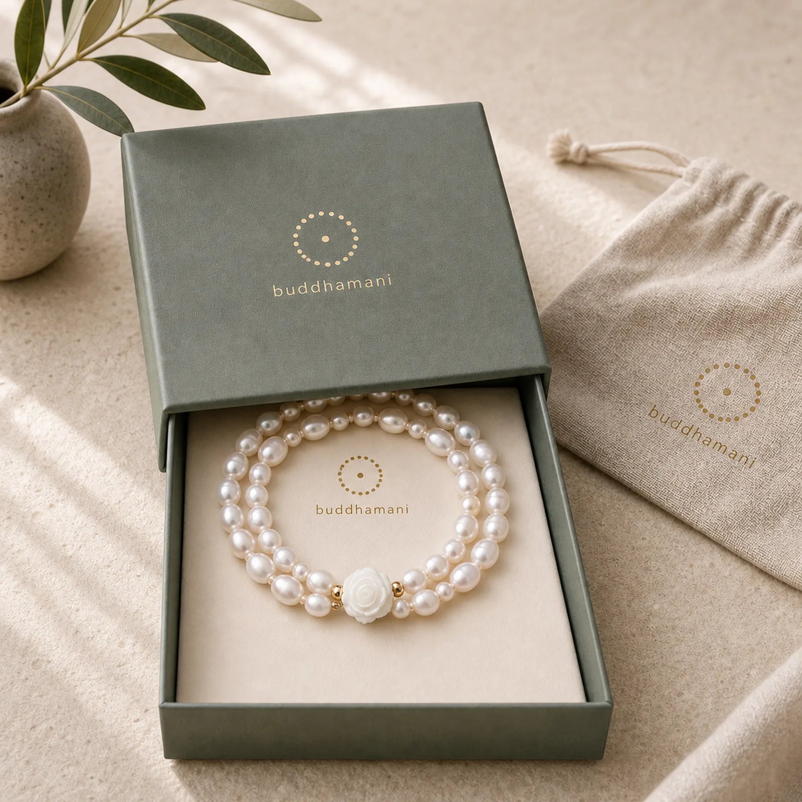 Natural Flower Pearl Sincerity Bead Bracelet featuring Pearl