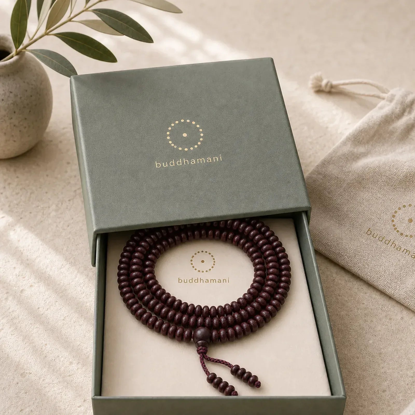 Natural Tibet 108 Mala Beads Purple Bodhi Seed Wealth Bracelet featuring Bodhi Seed, Red Sandalwood, Sandalwood
