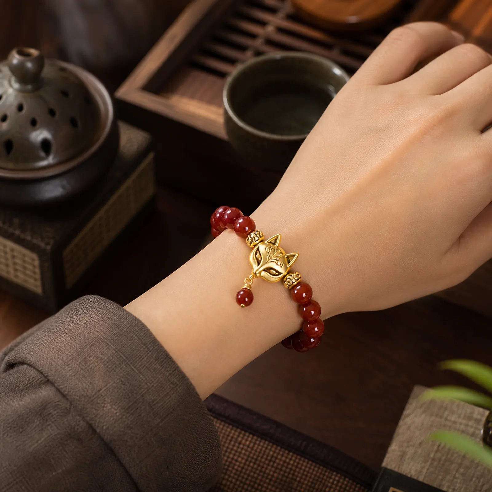 Nine Tailed Fox South Red Agate Success Bracelet featuring Nine-Tailed Fox, South Red Agate, Red Agate
