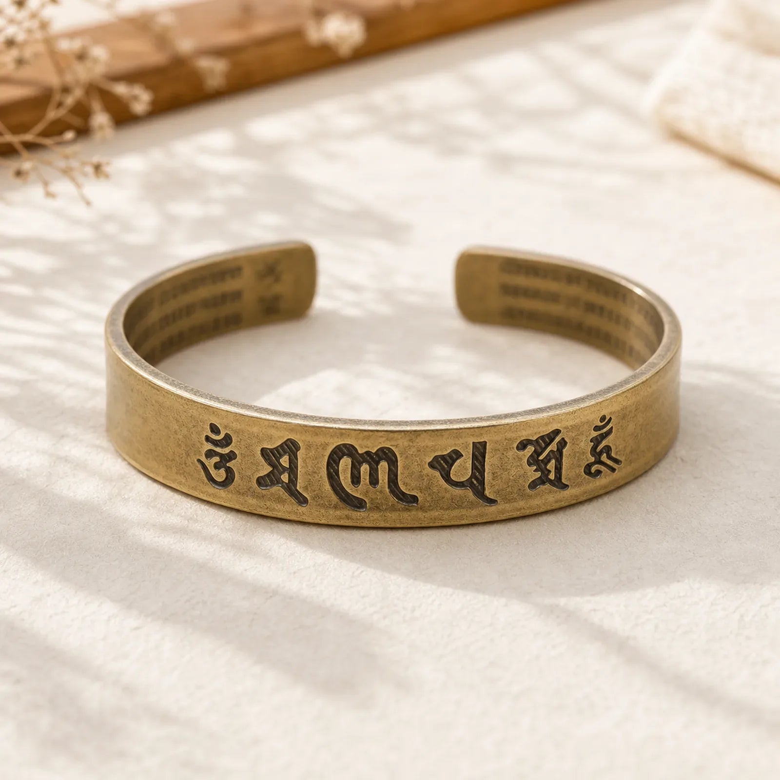 Tibetan Buddha Mantra Bracelet featuring Om, Six True Words (Om Mani Padme Hum), Om Mani Padme Hum