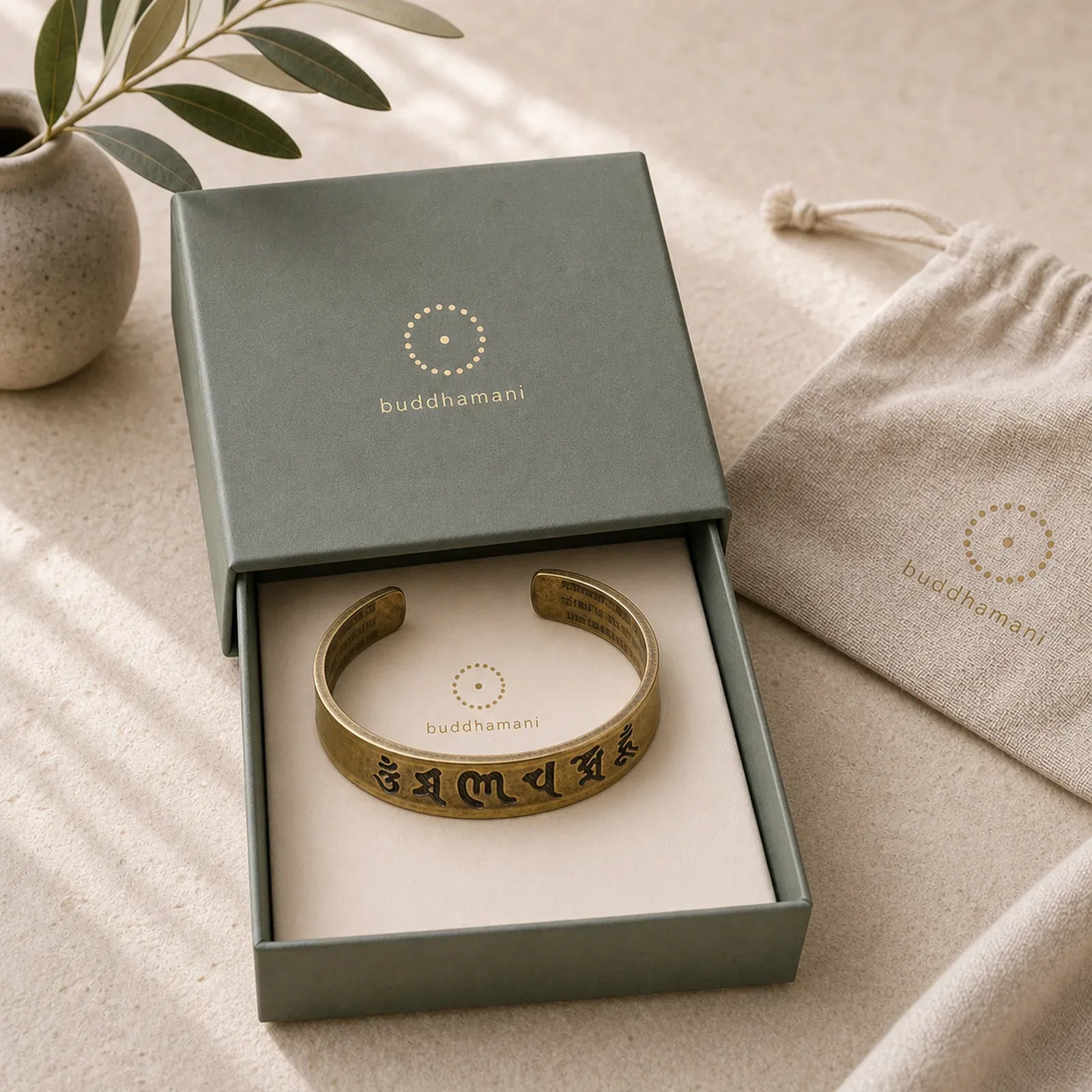 Tibetan Buddha Mantra Bracelet featuring Om, Six True Words (Om Mani Padme Hum), Om Mani Padme Hum