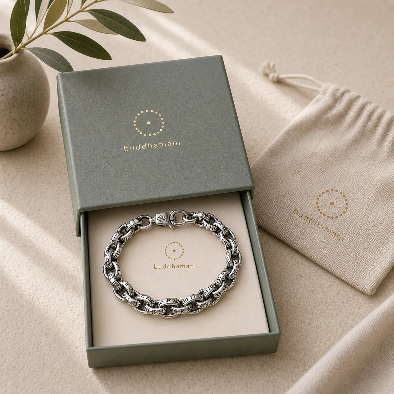 Tibetan Om Mani Padme Hum Carved Amulet Creativity Bracelet featuring Om Mani Padme Hum, Om, Six True Words (Om Mani Padme Hum)